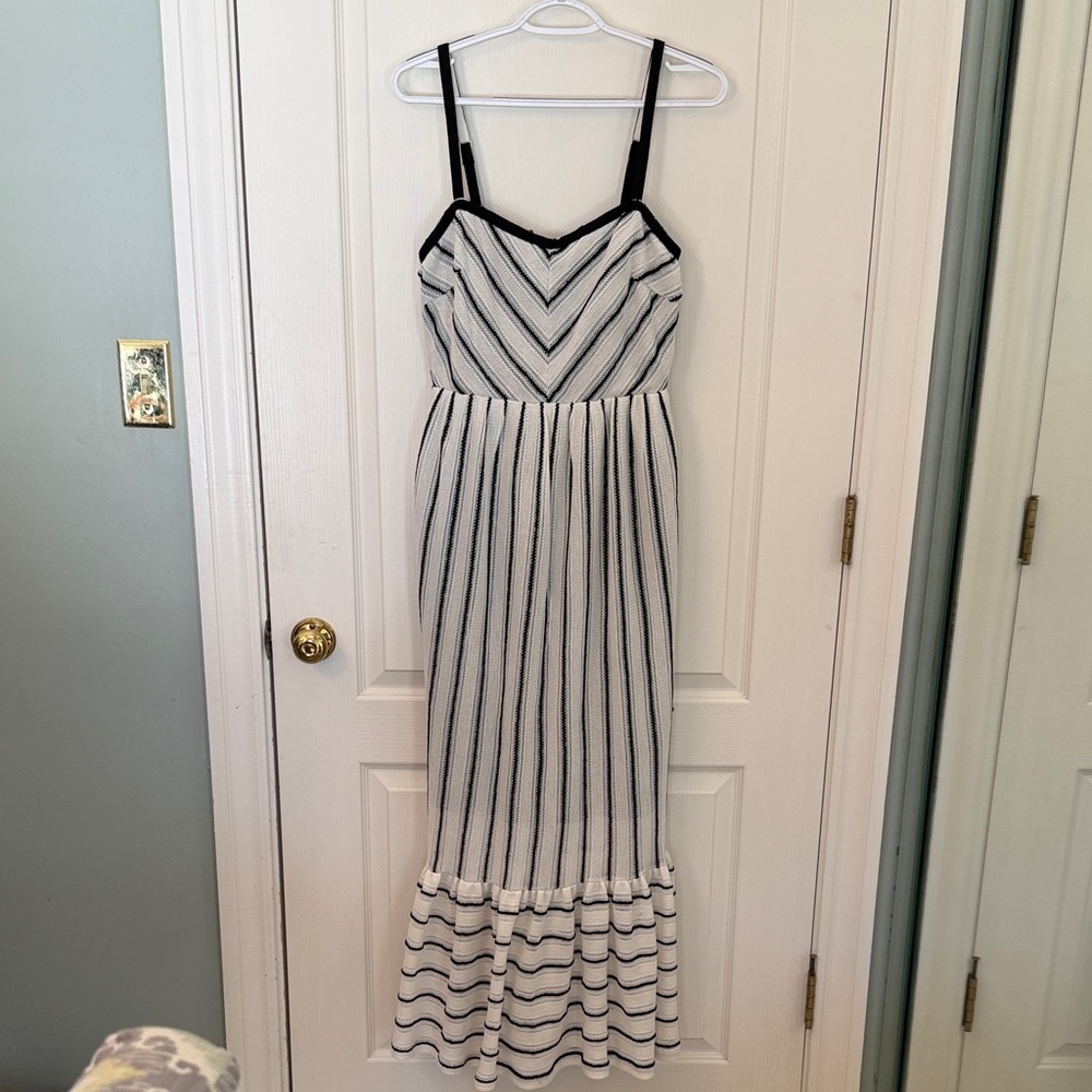 Chic Black and White Striped Maxi Dress